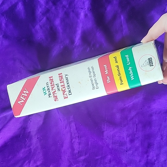 Spanish and English Dictionary - Picture 3 of 6